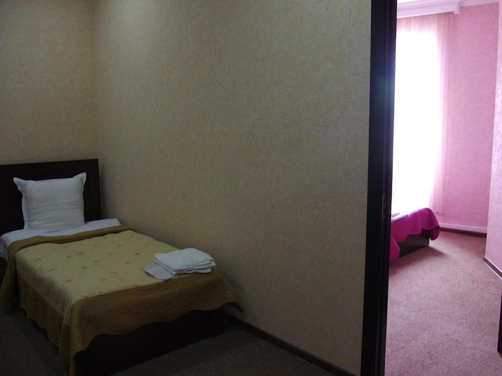 King Edward Hotel Tbilisi Zimmer foto