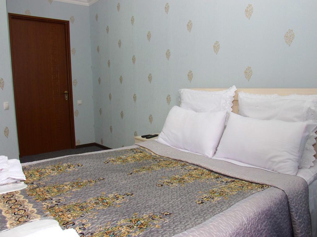 King Edward Hotel Tbilisi Zimmer foto